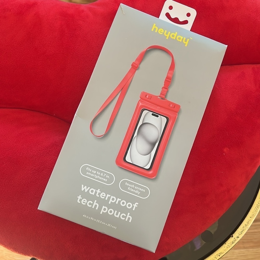 Heyday Waterproof Tech Pouch touch screen friendly new in box floats red crimson